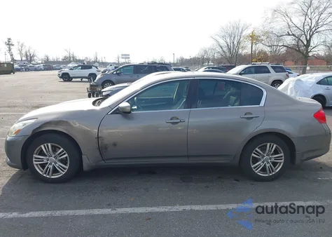 2013 Infiniti G37X из США, поврежденный, VIN JN1CV6AR0DM353757